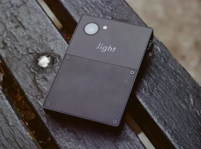 Light Phone III: A Minimalist Phone Gets a Camera and AI Boost