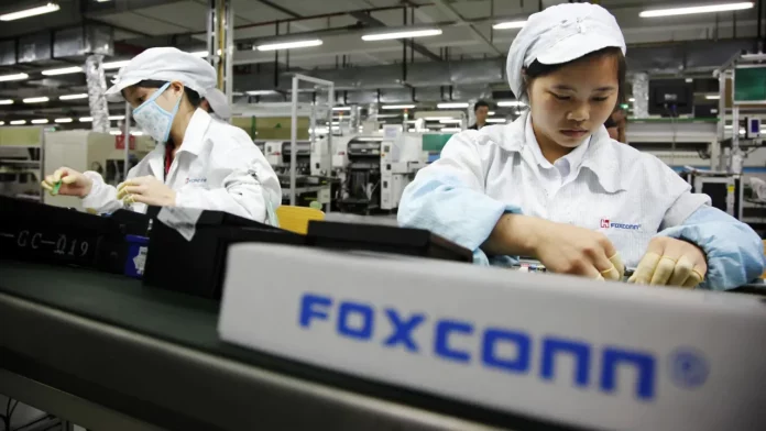 Foxconn Hires 50,000 Workers to Ramp Up iPhone 16 Production